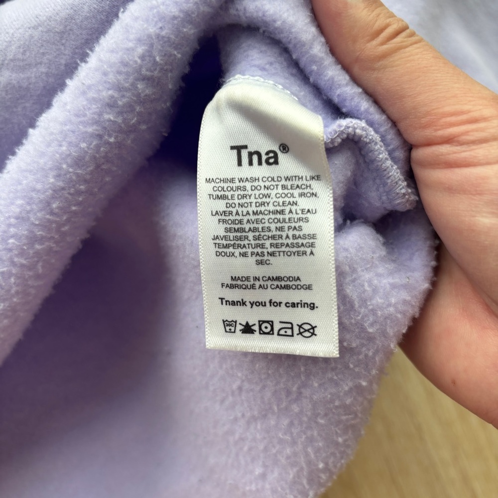 Aritzia TNA the perfect crop hoodie pale violet cropped pullover sweater size S - Picture 5 of 9
